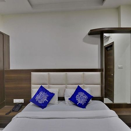 Hotel Amar Palace 우자인 외부 사진