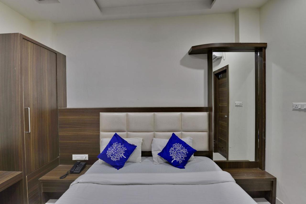 Hotel Amar Palace 우자인 외부 사진
